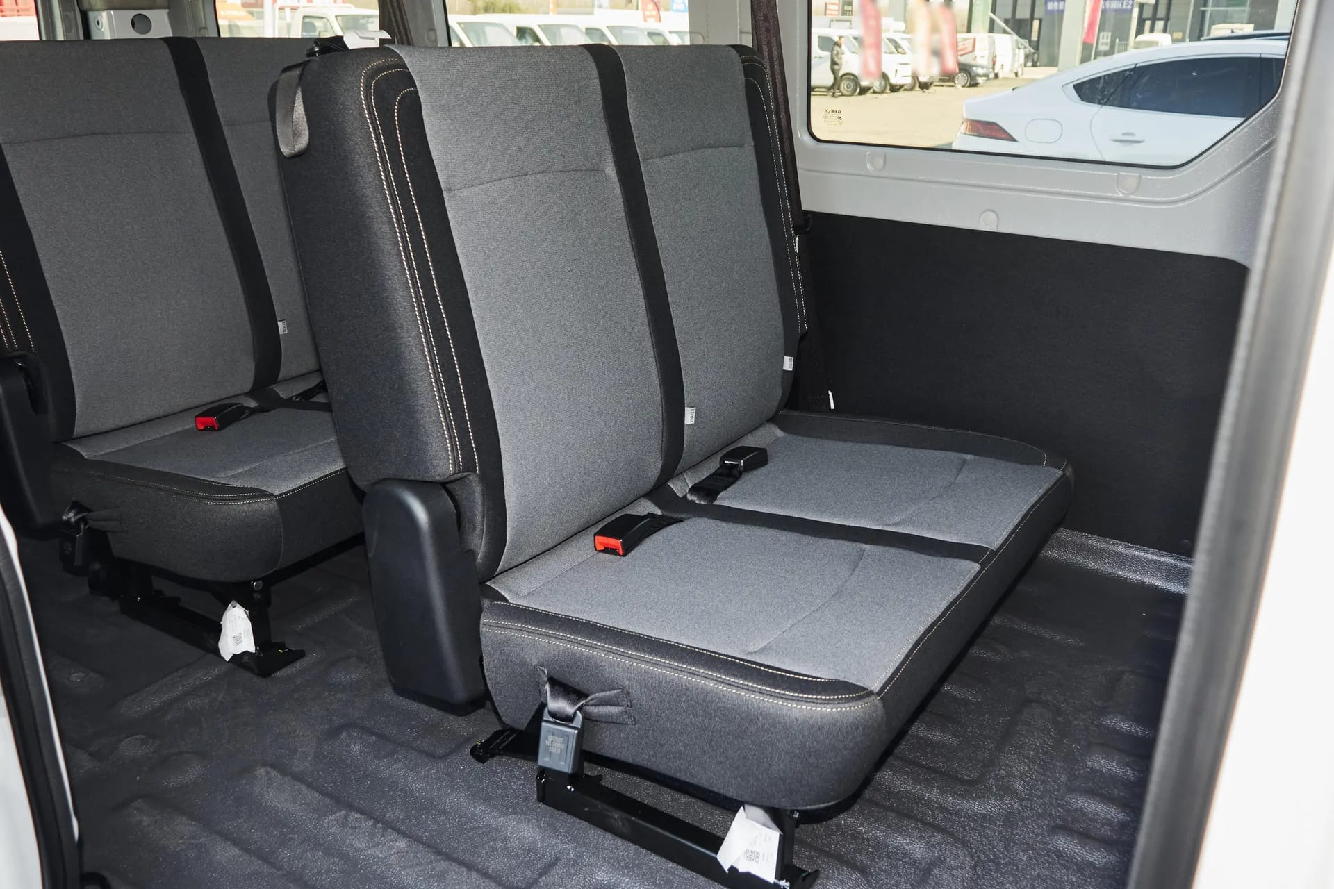 2025 Farizon V6E Image 7